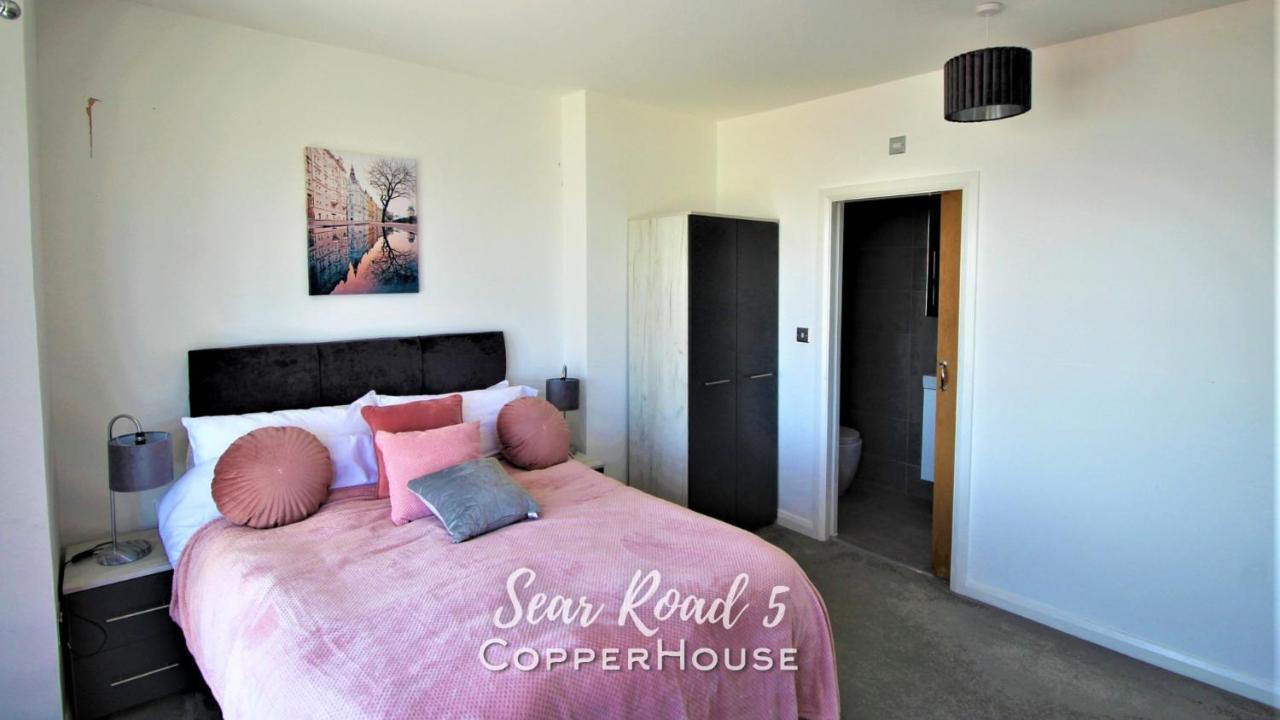 Beautiful Apartments On The Sea Front - Sea Road 5 Филикстоу Экстерьер фото