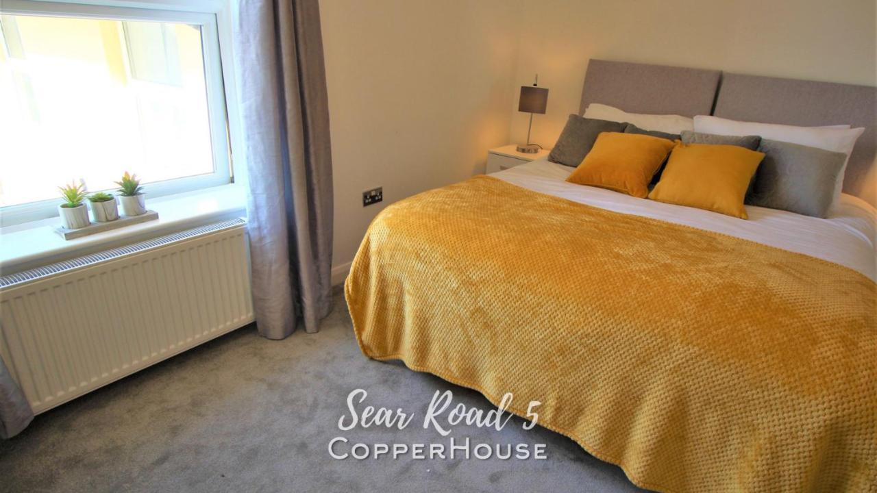 Beautiful Apartments On The Sea Front - Sea Road 5 Филикстоу Экстерьер фото