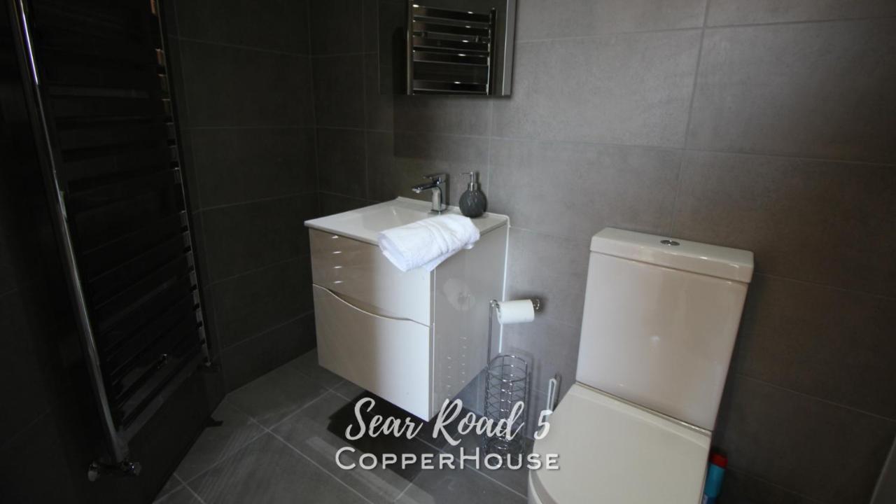 Beautiful Apartments On The Sea Front - Sea Road 5 Филикстоу Экстерьер фото
